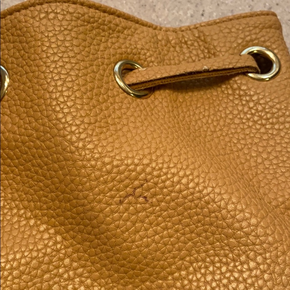 Backpack - Picture 4 of 4